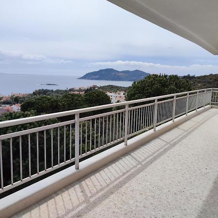 Thea Court Clio & Erato Apartments Palaiontsiflikion Exterior foto