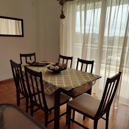 Thea Court Clio & Erato Apartments Palaiontsiflikion Exterior foto