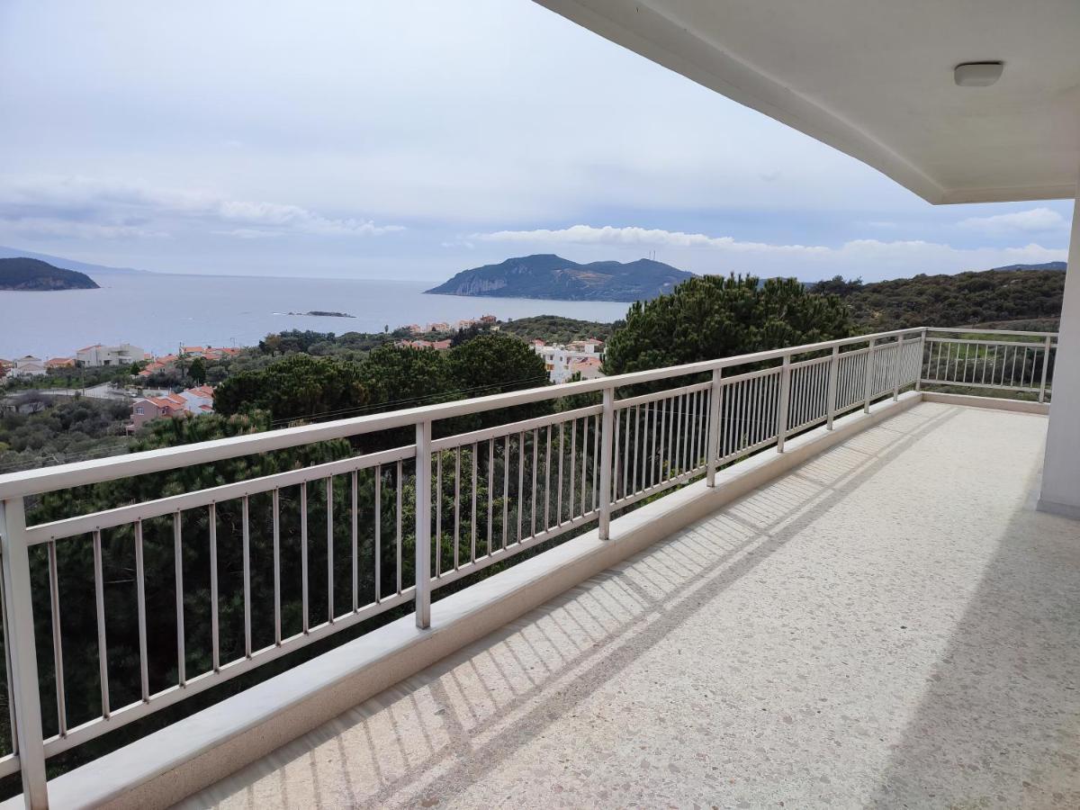 Thea Court Clio & Erato Apartments Palaiontsiflikion Exterior foto