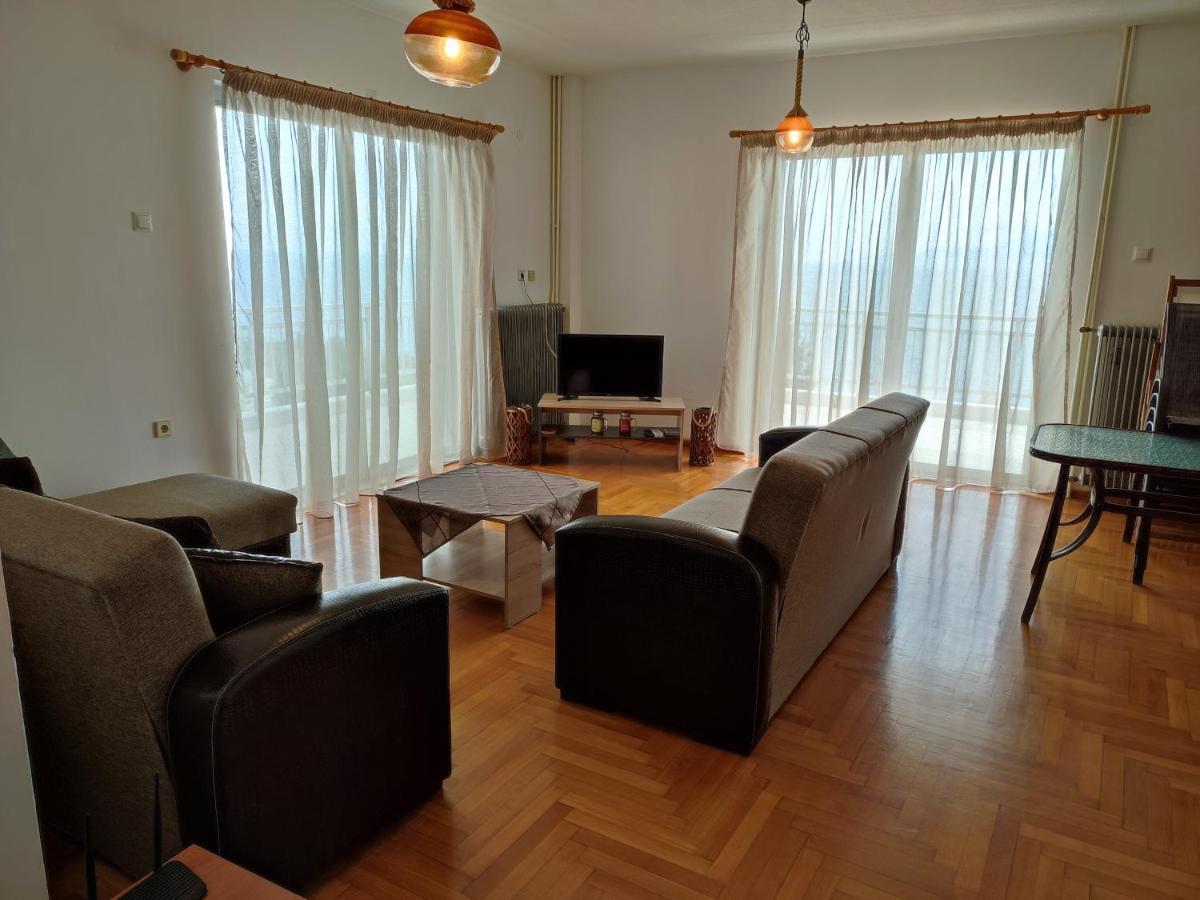 Thea Court Clio & Erato Apartments Palaiontsiflikion Exterior foto